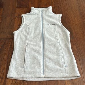 Columbia Light Gray Fleece Vest